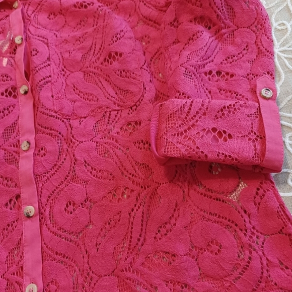 🆕 Sz 2 💗 Anthropologie Maeve—Floral Lace Button front top pink—rolled sleeves - Picture 4 of 7